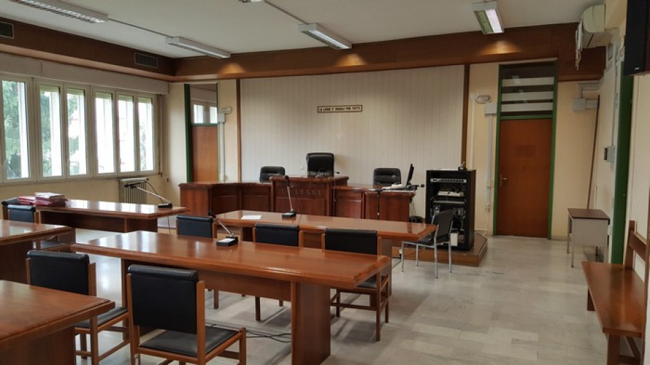 False residenze per avere il permesso di soggiorno: sei patteggiano nel processo-bis