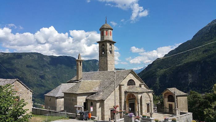 A Trasquera universitari polacchi per studiare l'architettura tradizionale